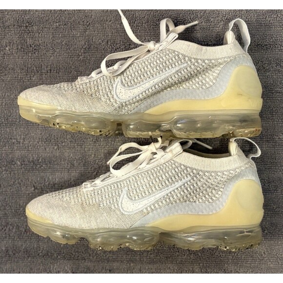 Nike Air Vapormax 2021 Flyknit Shoes Womens Size 7 DC4112-100 - Picture 2 of 7
